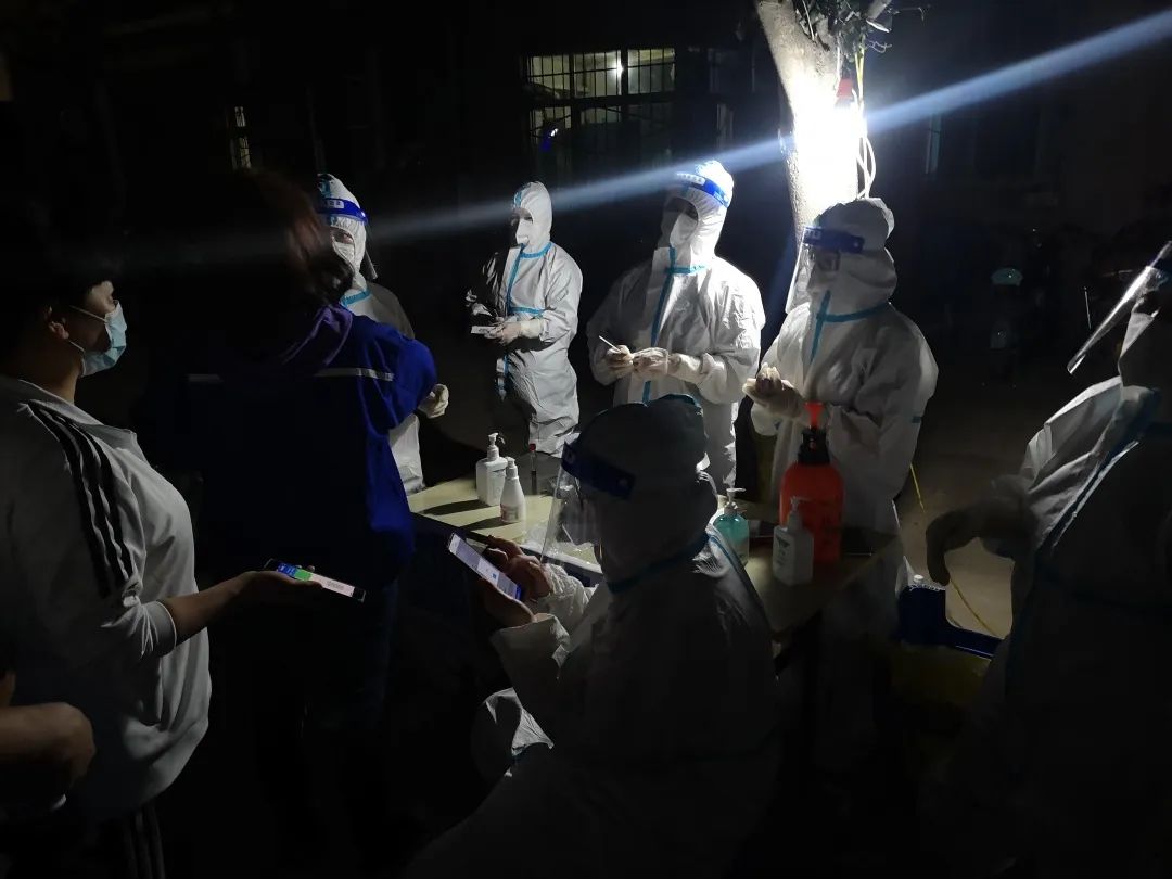 面对疫情 使命在肩——咸阳市高新一中的志愿者“疫”线显担当