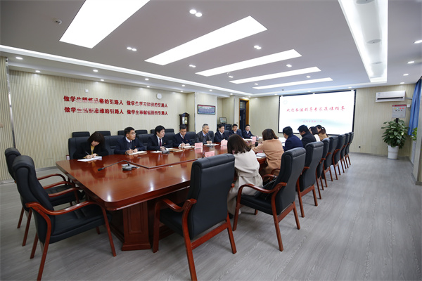 教学视导明方向 凝心聚力谱新篇——咸阳市高新一中迎接市中小学教育教学视导工作