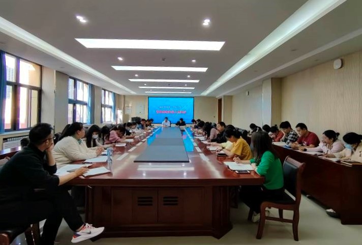 花开有声 润物无痕——咸阳市高新一中高中部召开五月份班主任工作会议