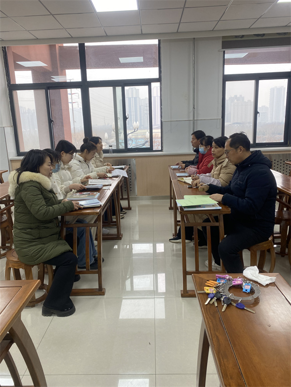 优化践行“五三三” 笃行不怠启新程——咸阳市高新一中初中部举办语文教研活动