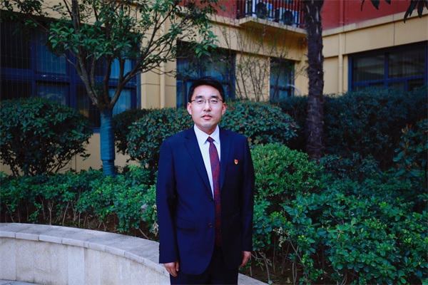 名师领航促成长 见贤思齐共芬芳——咸阳市高新一中高中部举行第四期“名师展示课”