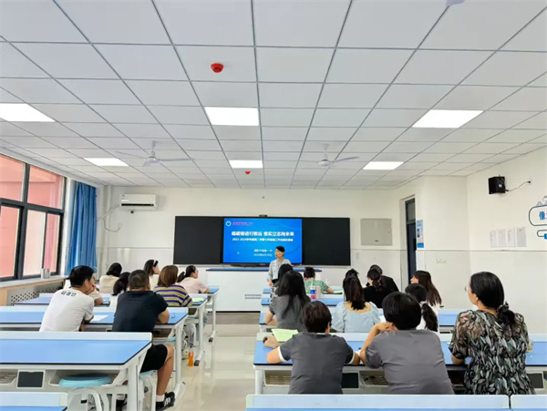 砥砺奋进行致远 惟实砺志向未来——咸阳市高新一中初中部举办2023—2024学年度第二学期七年级组期末工作总结交流会
