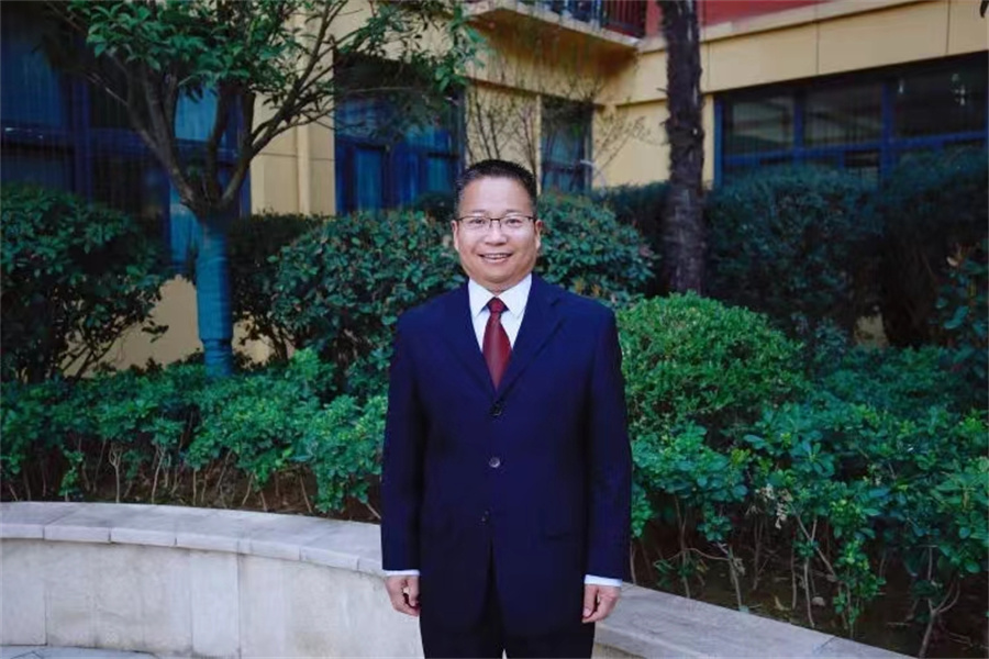咸阳市高新一中名师风采展播——高中部侯永柱老师