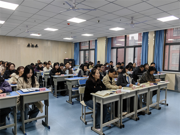 精准反馈促规范 凝心聚力提质量&mdash;&mdash;咸阳市高新一中初中部10月常规检查反馈会纪实