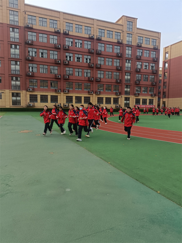 防患未"燃&Prime; 逃生有"道&Prime;&mdash;&mdash;咸阳市高新一中初中部开展&ldquo;全国消防日&rdquo;安全演练