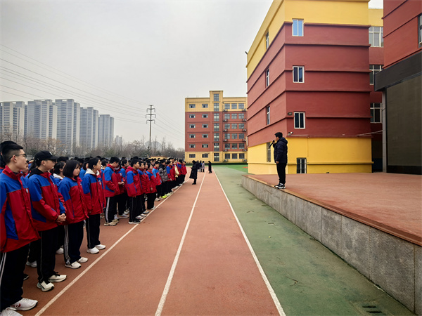 厉兵秣马，迎战中考 | 咸阳市高新一中2026届体育中考第一次模拟考试纪实