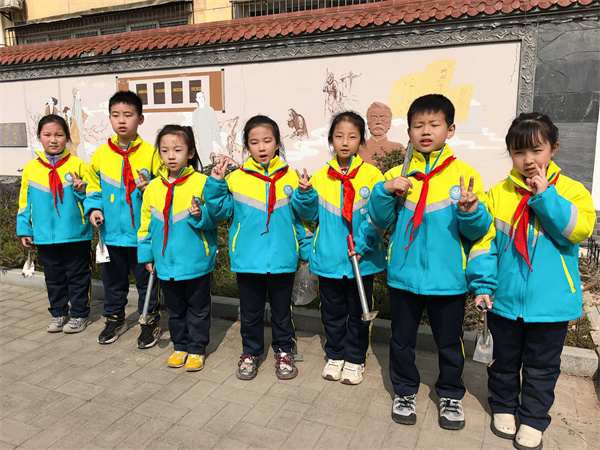 高新少年，以手护绿 | 咸阳市高新一中开展&ldquo;护绿小卫士&rdquo;主题实践活动