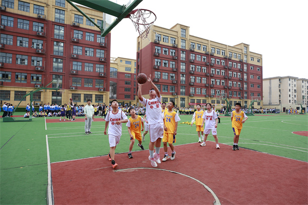 以篮球之名 燃少年热血&mdash;&mdash;咸阳市高新一中小学部五六年级篮球班超赛圆满落幕