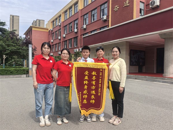 e7a82019bbfc695ece711c566159f354.jpg