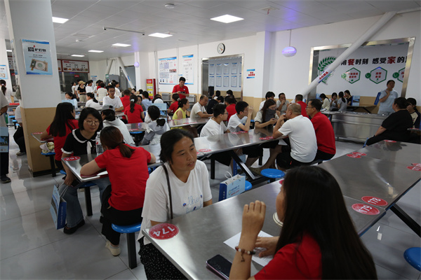 xHE7A0990 (15).jpg