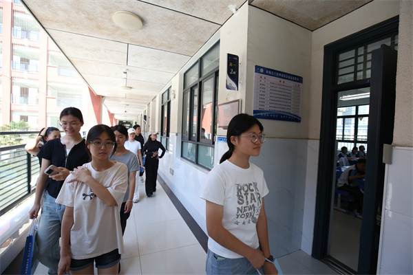 xHE7A0990 (10).jpg
