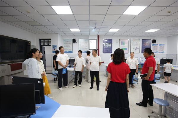 xHE7A0990 (11).jpg